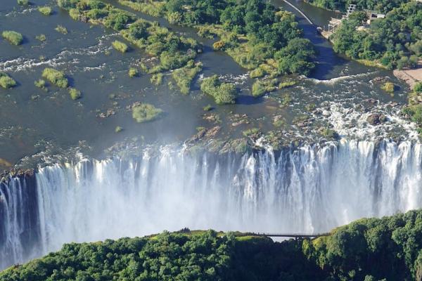 Contrastes d'Afrique : de la Namibie aux chutes Victoria !